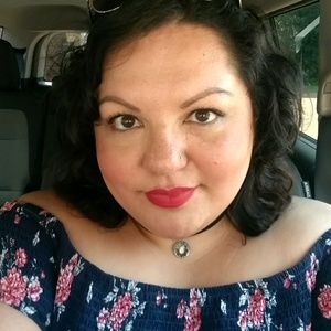 Meet your Posher, Tina